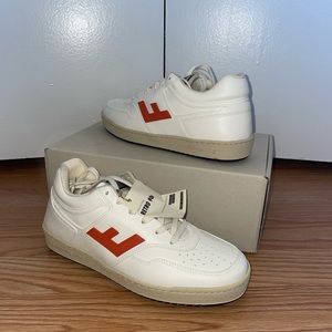 NWT Flamingos Life Sneaker